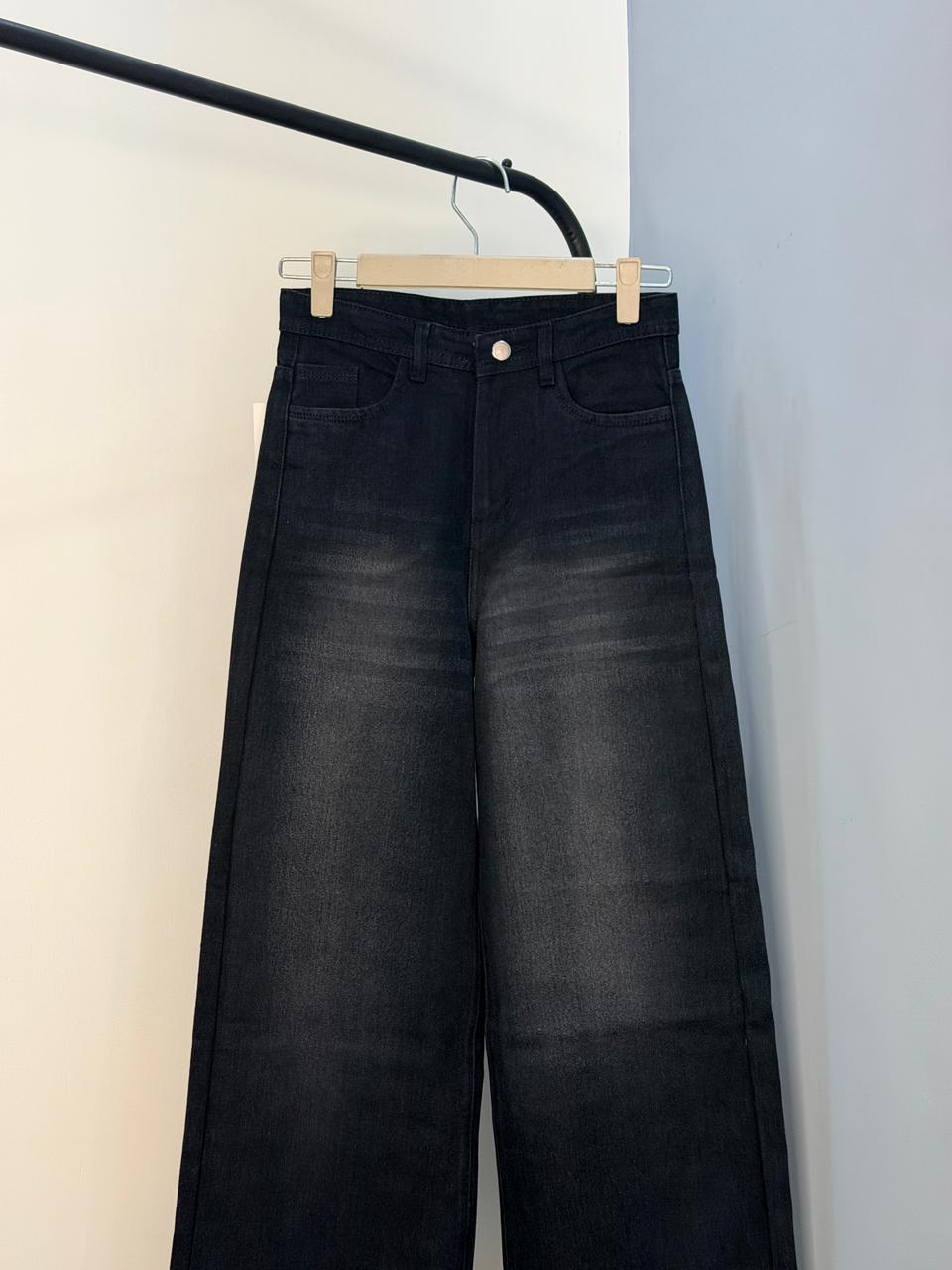 BLACK WISHKER ESSENTIAL DENIM